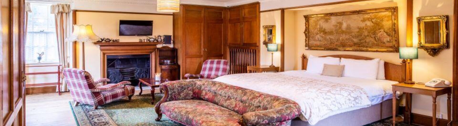 LA 077 Castle Suite 960 x 550