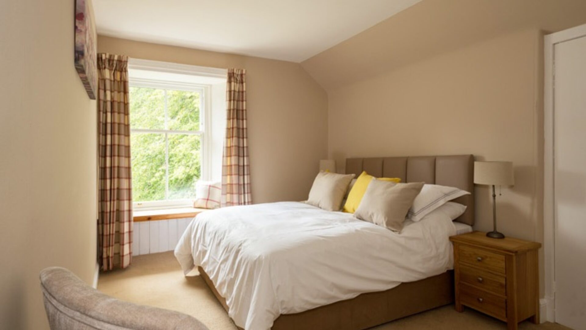 South Persie second double bedroom