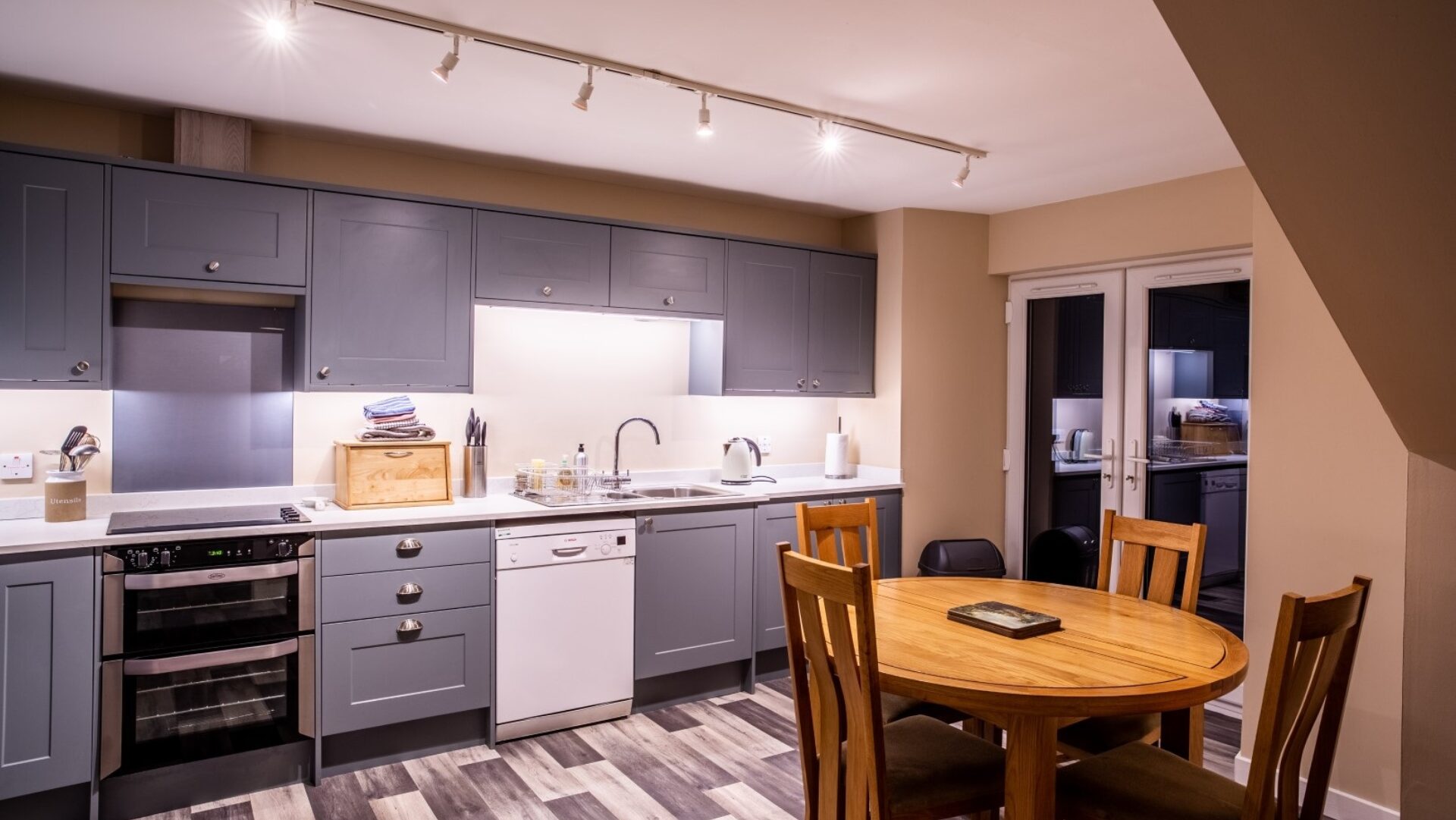 LA 173 Sauchmore Kitchen 1620 x 1080