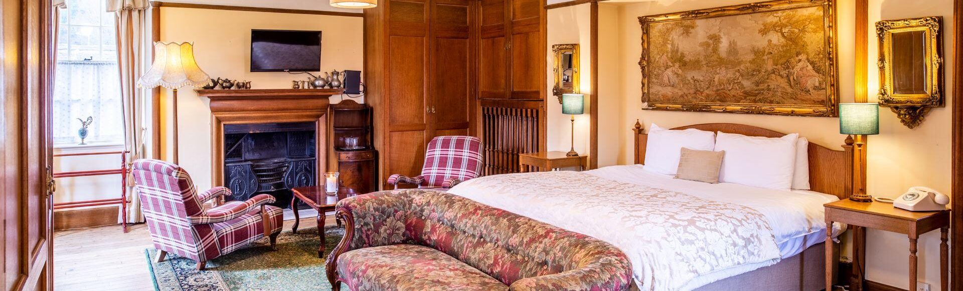 LA 077 Castle Suite 1920 x 1280